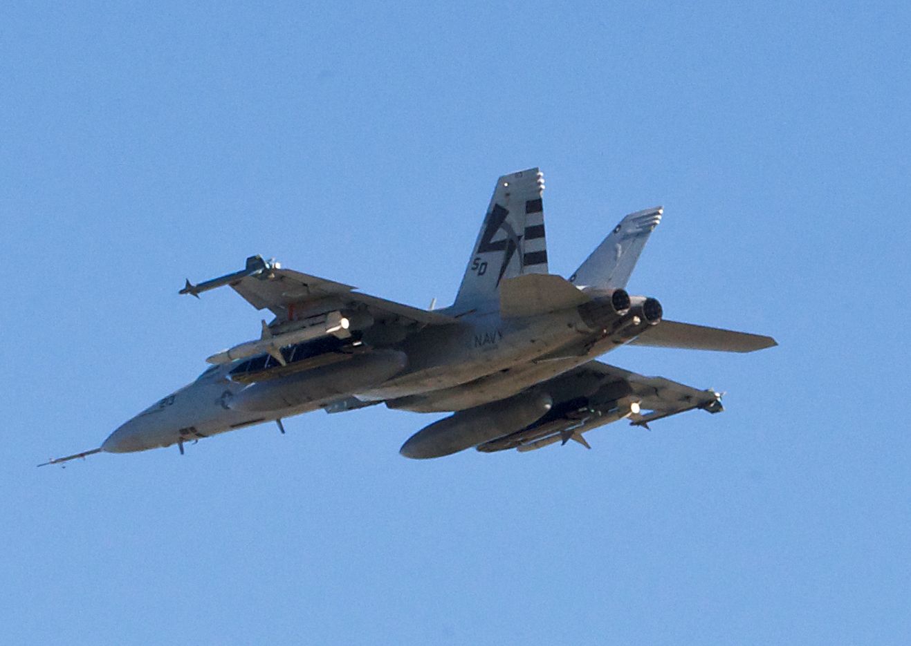 lrasm-f-a-18-flight-test-underway-at-pax-river-navair